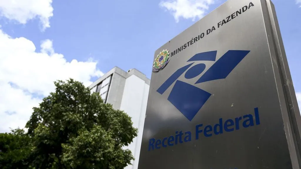 Arrecadação federal atinge R$ 239 bilhões em setembro e bate recorde histórico